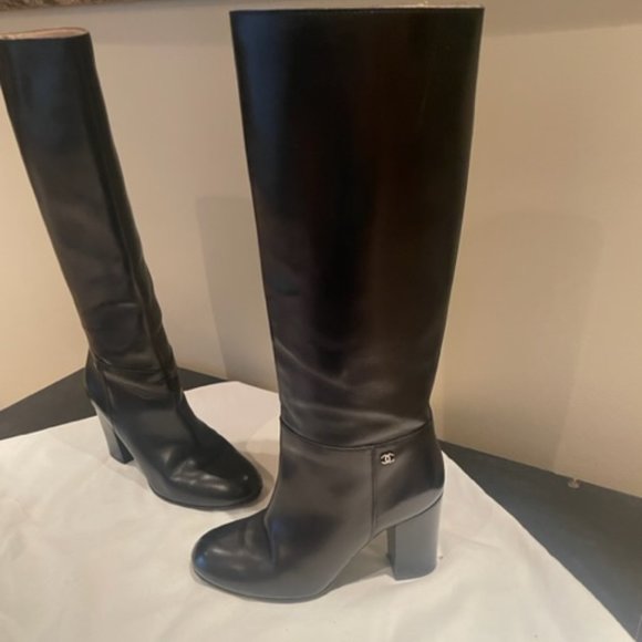 CHANEL Boots - Picture 3 of 16
